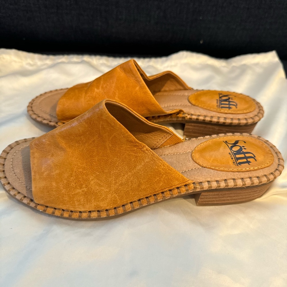 Söfft Yellow Leather Slide Leather Sandals